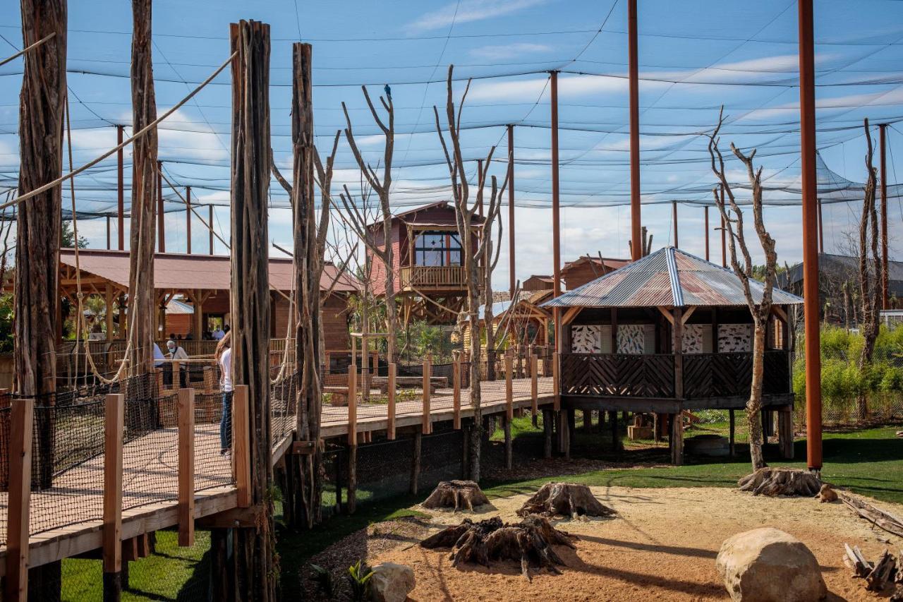 Parrot World - Les Lodges Креси-ла-Шапель Экстерьер фото
