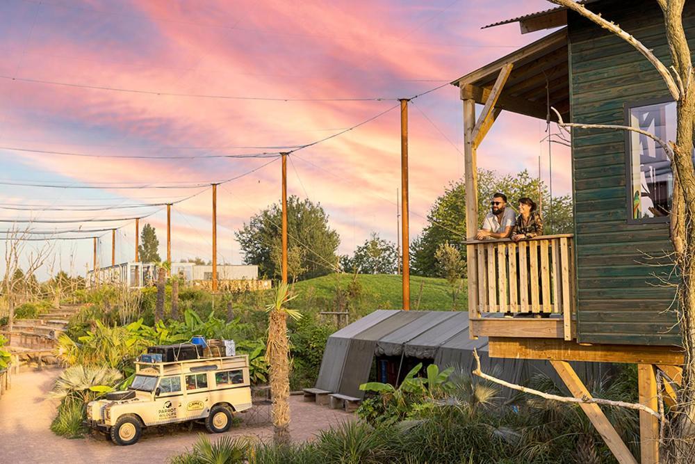 Parrot World - Les Lodges Креси-ла-Шапель Экстерьер фото